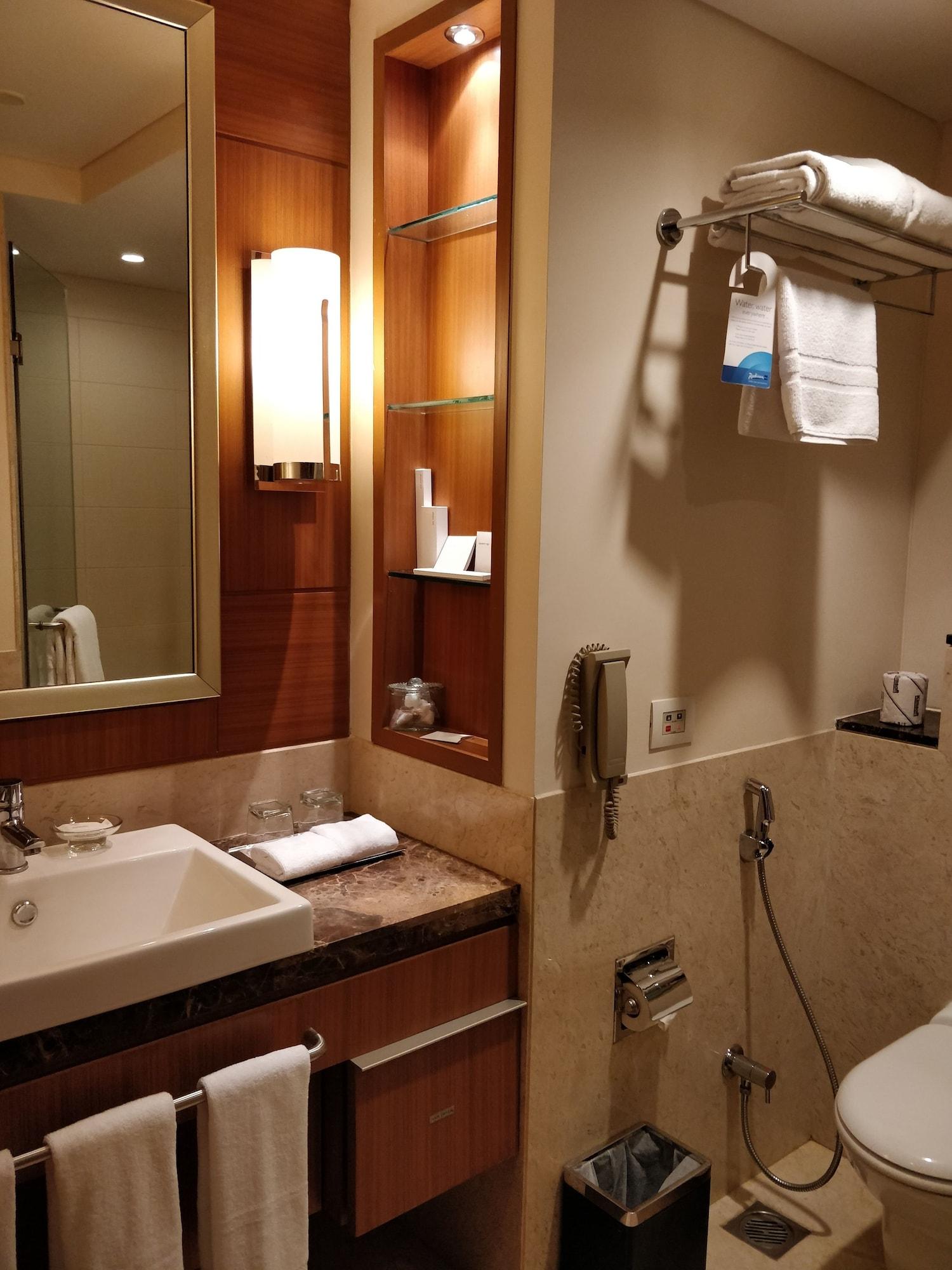 Radisson Blu Hotel, Nagpur Extérieur photo