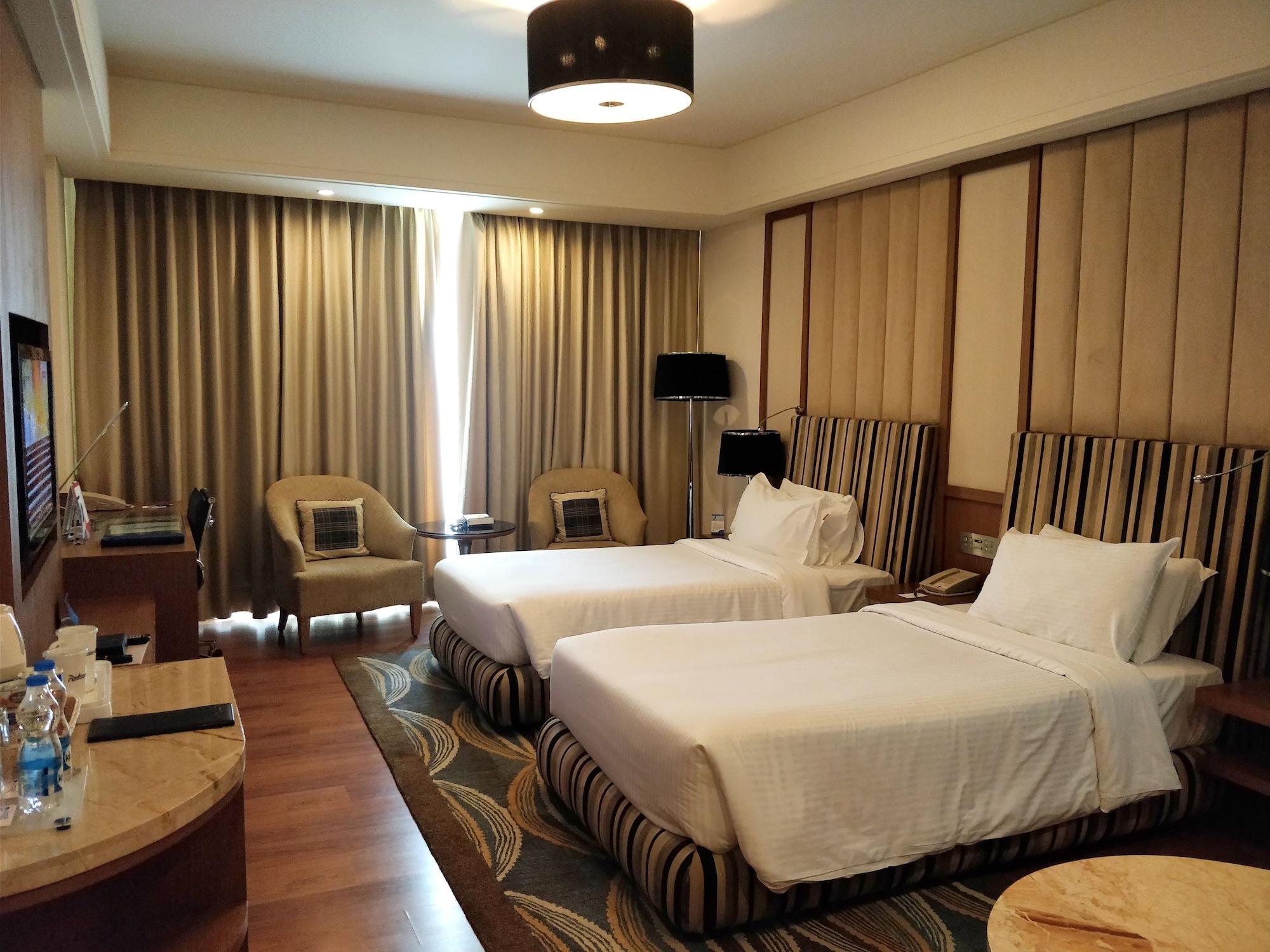 Radisson Blu Hotel, Nagpur Extérieur photo