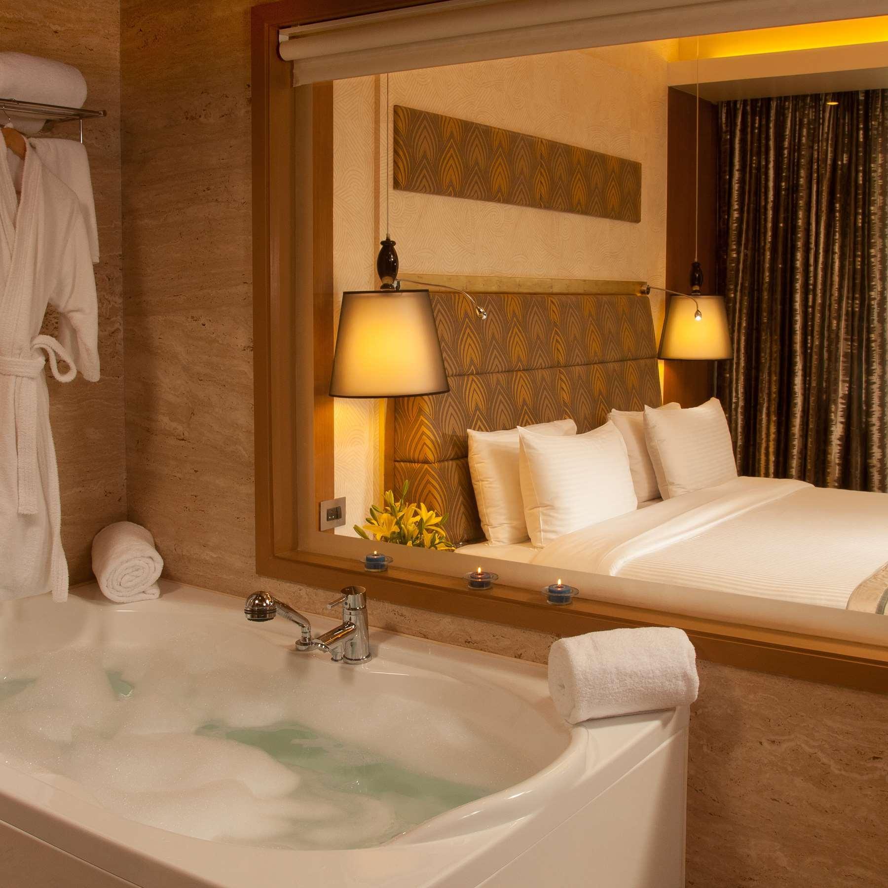 Radisson Blu Hotel, Nagpur Extérieur photo