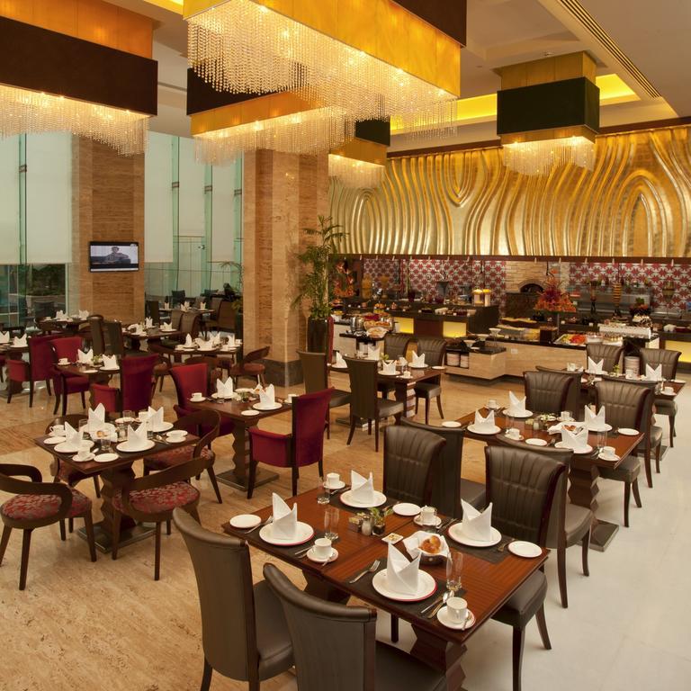Radisson Blu Hotel, Nagpur Extérieur photo
