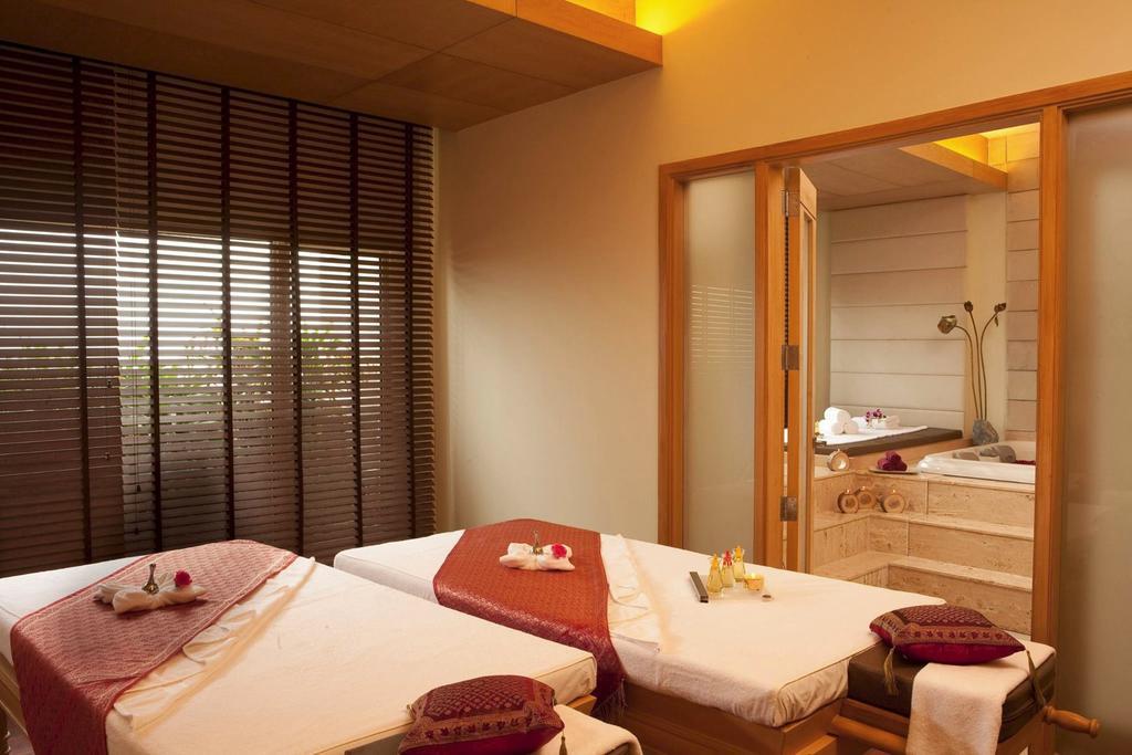 Radisson Blu Hotel, Nagpur Extérieur photo
