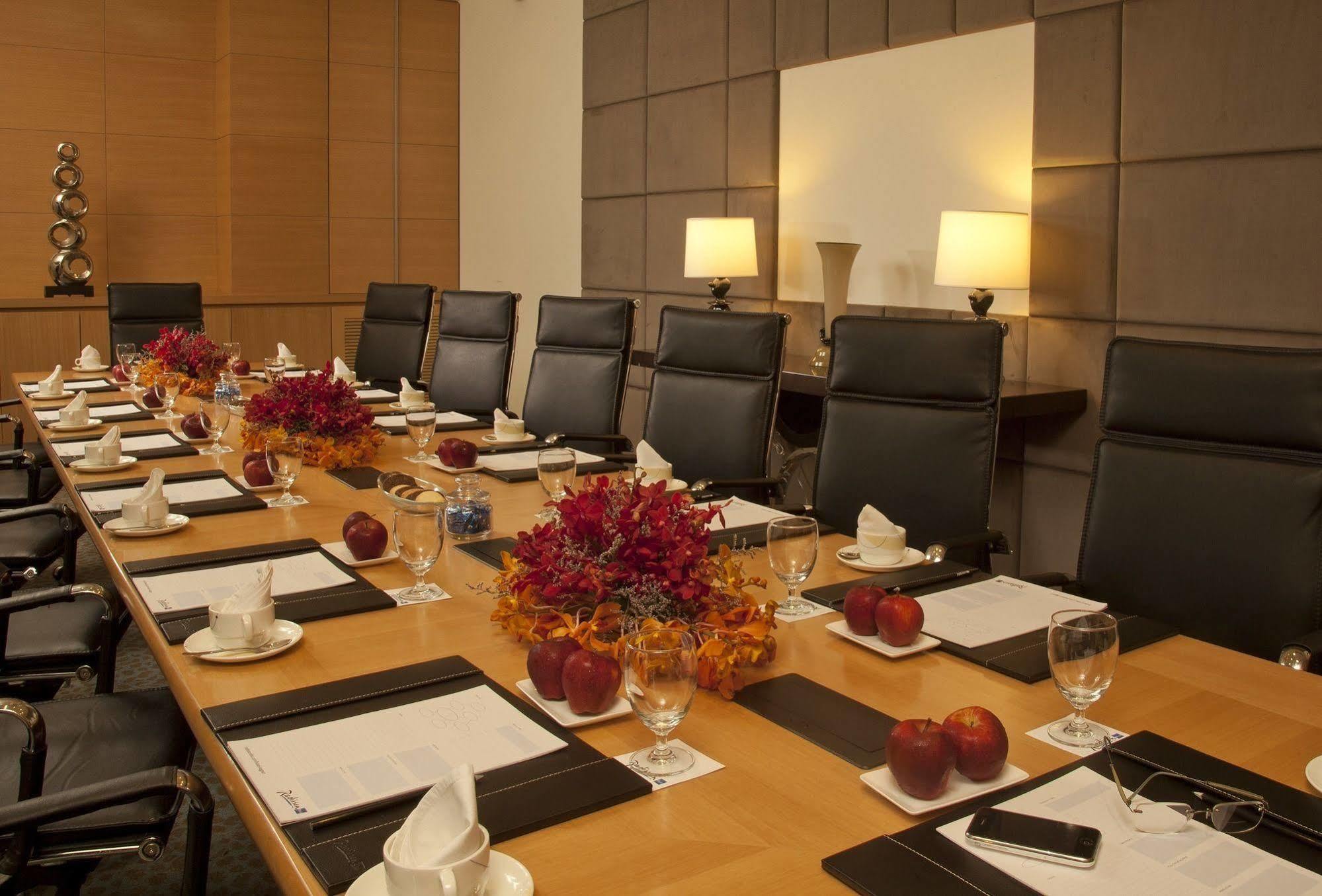 Radisson Blu Hotel, Nagpur Extérieur photo