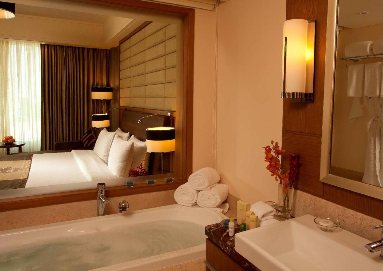 Radisson Blu Hotel, Nagpur Extérieur photo